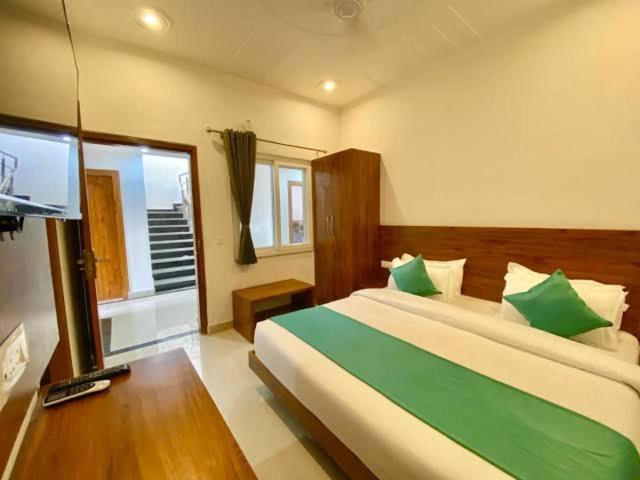 Triple One Hotel Tapovan Rishikesh,Near Laxman Jhula Dış mekan fotoğraf